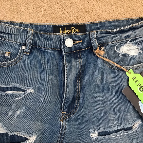 Indigo Rein High Waist Distressed Denim Shorts NEW Womens Size 7 Blue - Picture 5 of 12